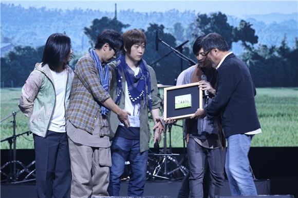 五月天「作品9号「7/21正式诞生 「最高机密」专辑名称终于揭晓:《自传》