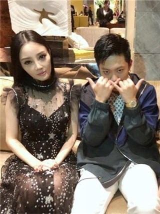 陈翔带李小璐闺蜜回家过夜恋情曝光? 粉丝:太尴尬,不约