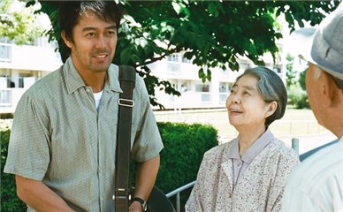 男神出浴！  阿部宽《比海还深》再秀罗马雕像完美身材