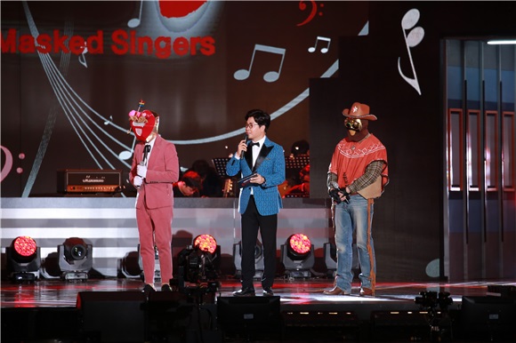 2016 DMC FESTIVAL《假面歌王》举行舞台 李在恩、Dana、金九拉、KCM等出席