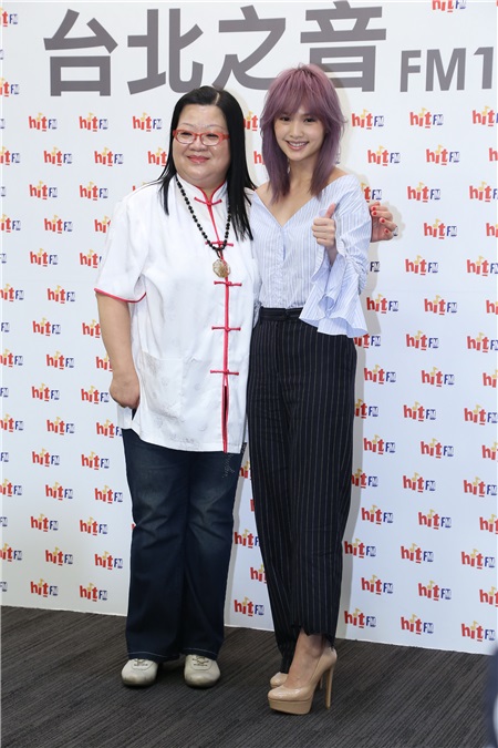 杨丞琳出席电台宣传