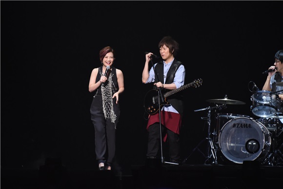 〈Yes台北现场〉五月天台北演唱会最终场 梁静茹现身担任嘉宾