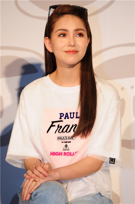 昆凌助阵Paul Frank新品发布会 「天王嫂」穿上白Tee+牛仔裤青春如少女