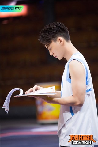 李易峰超认真