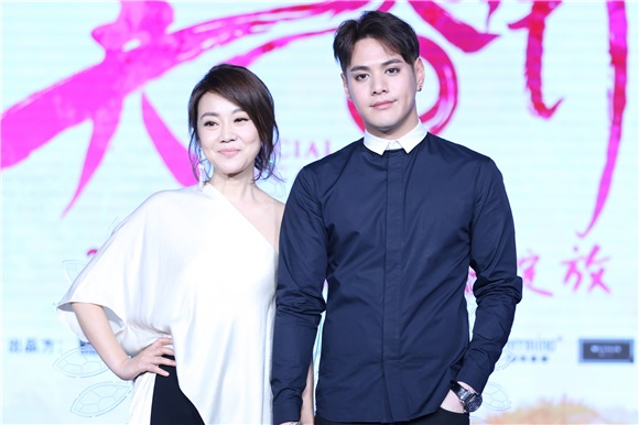 《美容针》3.10迎春上映 闫妮杠上杜天皓演欢喜版「她的名字」