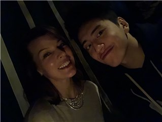 米拉·乔拉维奇特爱牛轧糖菠萝酥 王大陆特带名产赴美与她相会