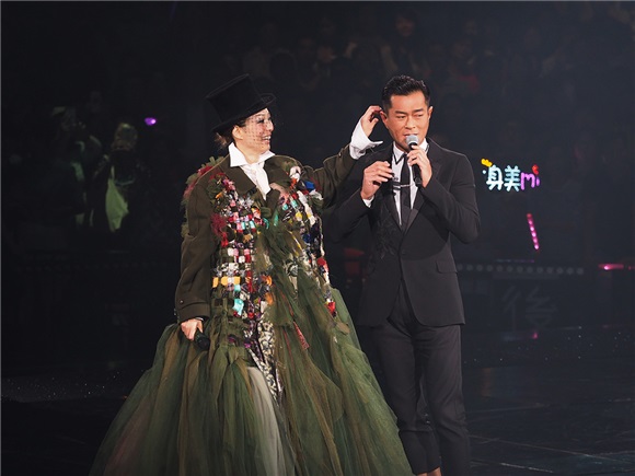 郑秀文个唱拒感谢许志安 古天乐说了8分钟想避免唱歌
