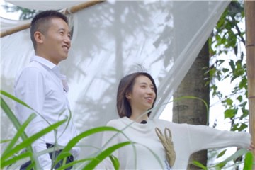 蓝江婧感受青城山风景
