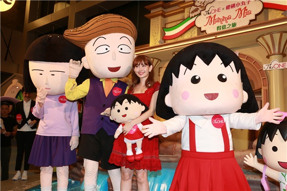 小嶋阳菜AKB48到港出席商场装置开幕活动