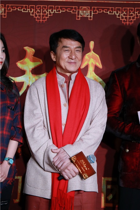 李治廷曝成龙添新伤,张艺兴拜托成龙「教玩命」