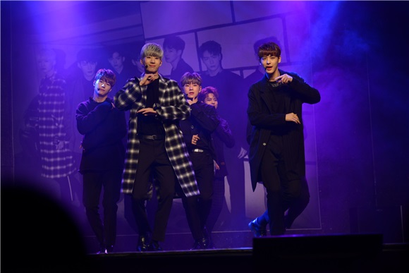 男团VICTON办新辑showcase