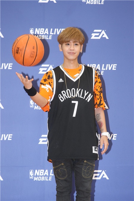鼓鼓出席NBA球星见面会
