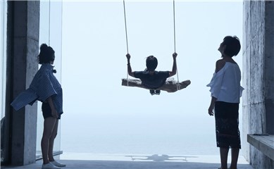 冯德伦在漂亮的房子里宴客沙溢夫妇 竟没有女主人舒淇