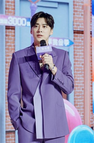 (图:李易峰大方分享其近况)