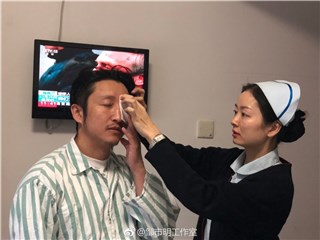 工作室晒邹市明近照 透露主治医师正商讨治疗方案