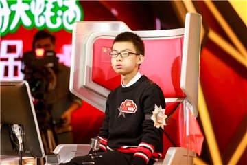 完成作答,杨英豪长舒一口气