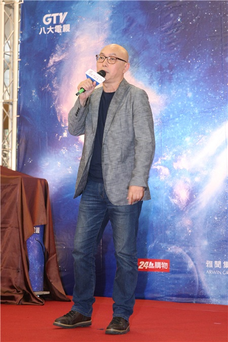 杨丞琳、蓝正龙等出席《前男友不是人》开镜记者会