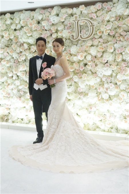 宣萱、吴卓羲、薛家燕等参加艺人陈曼娜女儿Joie & Dicky婚礼晚宴