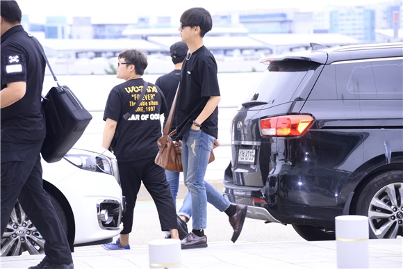 少女时代与SuperJunior成员金希澈、艺声周觅参加日本演唱会
