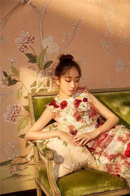 蒋梦婕穿梭时空完美驾驭 灵动魅惑宛如画中人