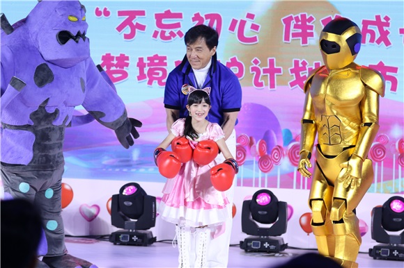 成龙再打造动画片 索吻夏天被拒直呼「没面子」