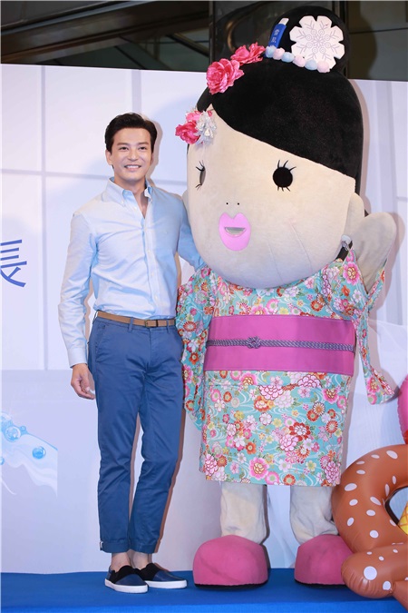 陈晓出席护肤品活动