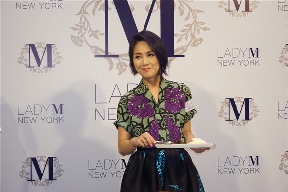 杨千嬅、周汶錡及黄佩霞出席甜品店开幕活动