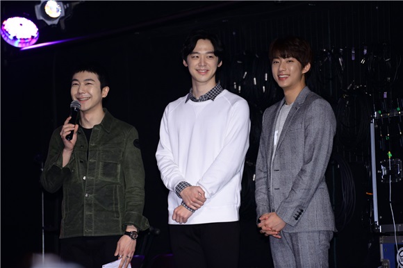 韩国恋爱模拟游戏《需要恋爱》举办showcase 组合B1A4成员攻灿、演员安贤真)、李基英等出席