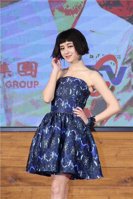 艾伟、张琼姿、陆明君、陈志强、沉建宏、刘宇珊等出席戏剧《这些年那些事》首映会