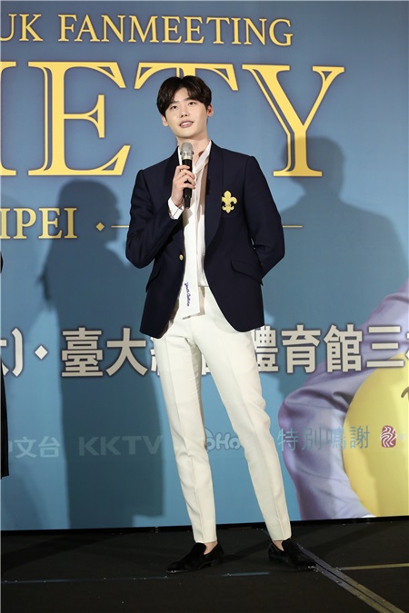 李锺硕来台 分享拍摄《W-两个世界》趣事