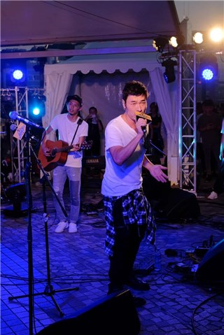 〈Yes香港现场〉巨星夫妻的生日怎么过？许志安：简单吃一餐
