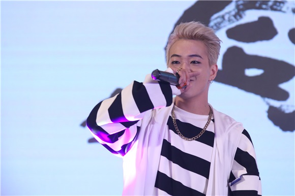 《越囧》获国际奖项 马德钟、王大治等亮相首映礼