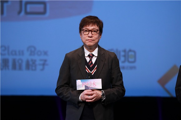 电影《闪光少女》春季大考 徐璐苦练扬琴获称赞