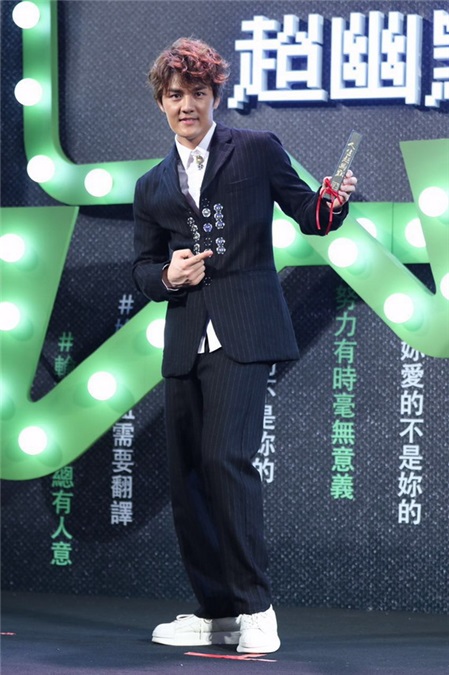 吴克群用音乐感叹《人生超幽默》 「人生观察家」笑看人生百态