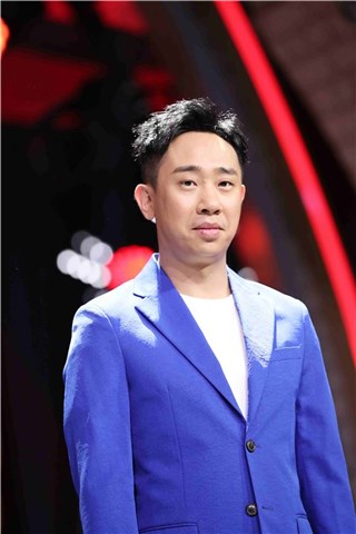 白凯南一脸稚嫩