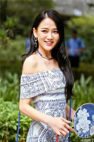 陈乔恩坦言目前单身：明年结婚只是玩笑话
