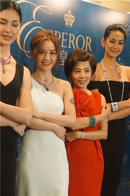 蔡卓妍担任嘉宾出席珠宝发布会